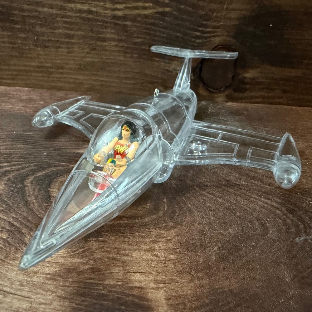 Hallmark 2019 Wonder Woman Invisible Jet DC Comics Keepsake Ornament No Box